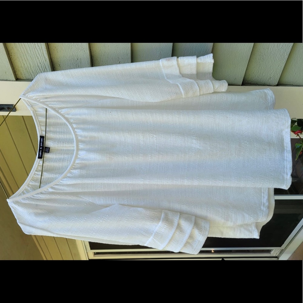 White long sleeved top